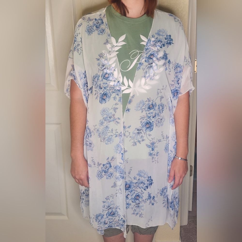 Polly & Esther Floral Sheer Kimono Cover up